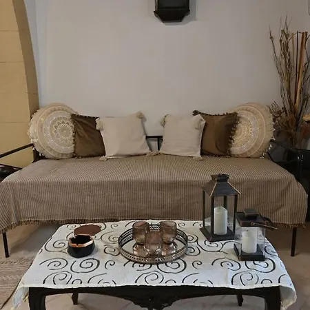 Semesterbostad Cozy Traditional House *